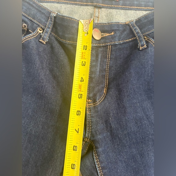 BDG Slim Straight Low Rise Dark Wash Jeans Size 28 EUC 0370 - Picture 6 of 10